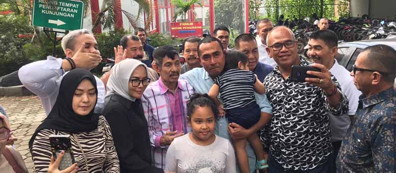 Bebas dari Penjara, Wali Kota Baubau Jemput Umar Samiun di Bandung