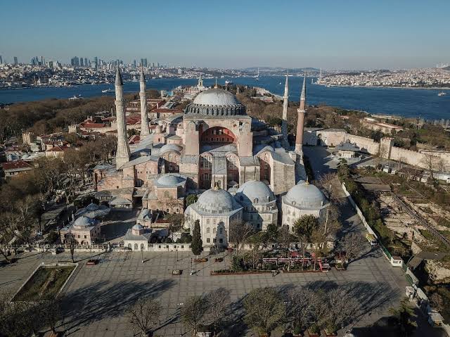 Hari Ini, Hagia Sophia Gelar Salat Jumat Perdana Setelah 86 Tahun