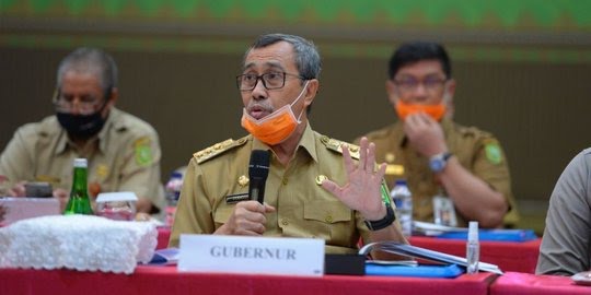 Gubernur Riau dan Istrinya Positif COVID-19