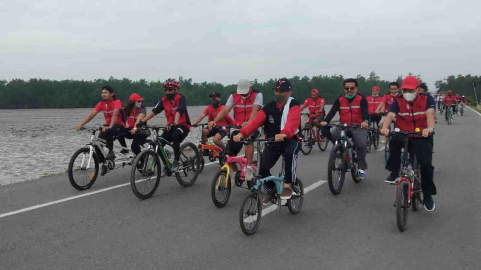 PDI Perjuangan Sultra Bersepeda Santai Serentak se-Indonesia