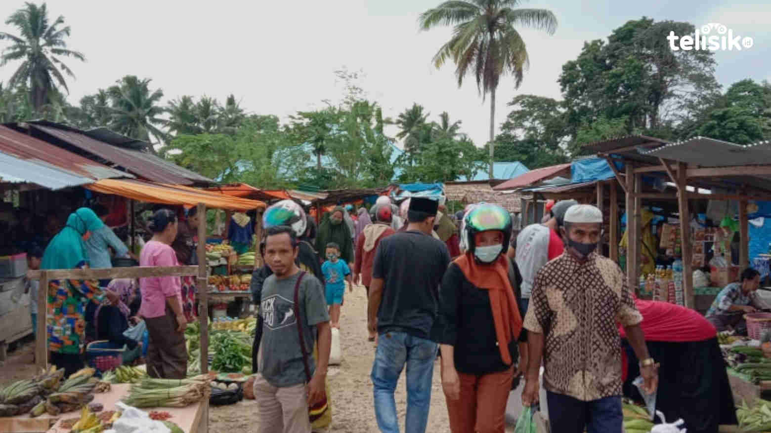 Jualan Laris Selama Ramadan, Berkah Pedagang Pasar Eelahaji Buton Utara
