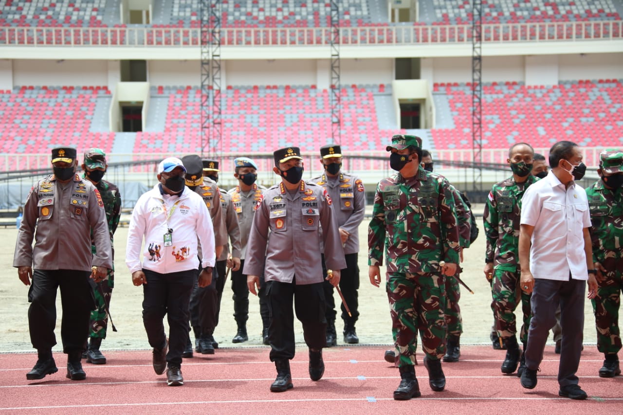 Panglima TNI, Kapolri dan Menpora Tinjau Kesiapan Stadion PON XX Papua