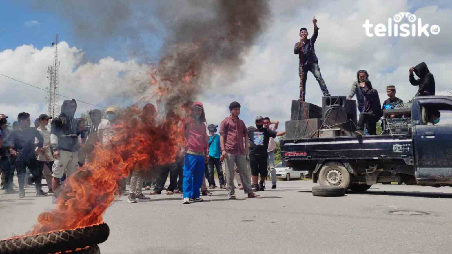 Kronologi Penangkapan Massa Aksi di Konsel yang Membawa Bom Molotov dan Senjata Tajam