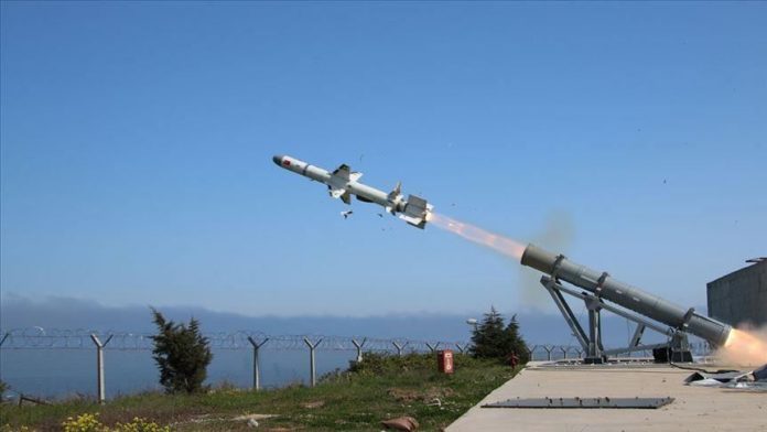 Kim Jong Un Adakan Lomba Tembak Meriam di Perbatasan Korsel