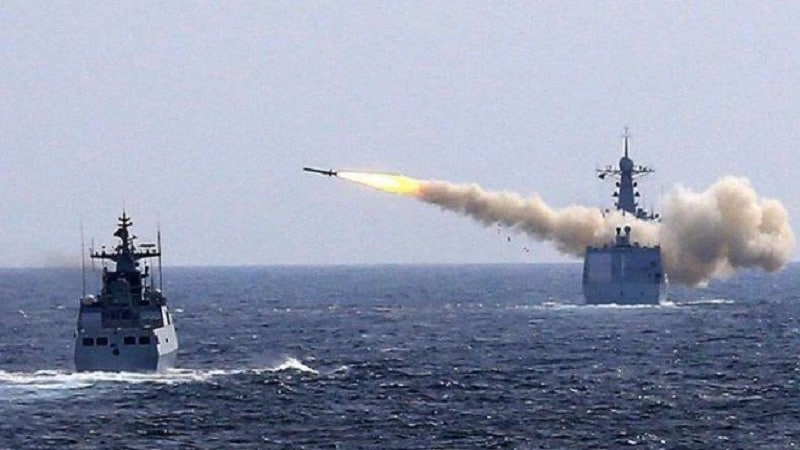 Makin Panas, China Tembak Kapal Perang Amerika