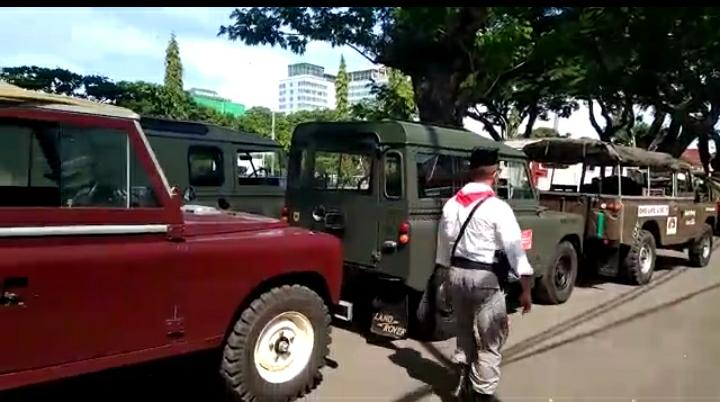 Peringatan Hari Pahlawan, Ratusan Kendaraan Tua Keliling Kota Makassar