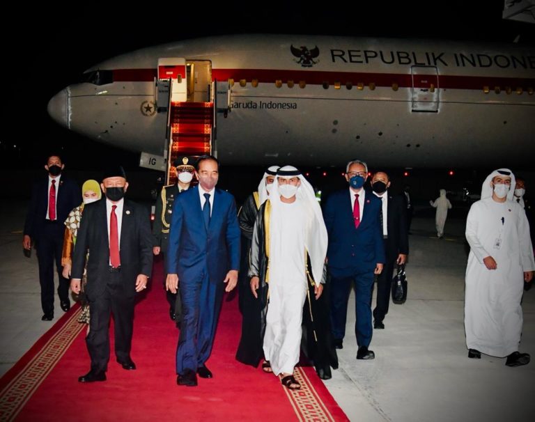 Presiden Jokowi Mendarat di Abu Dhabi, Ini Agendanya