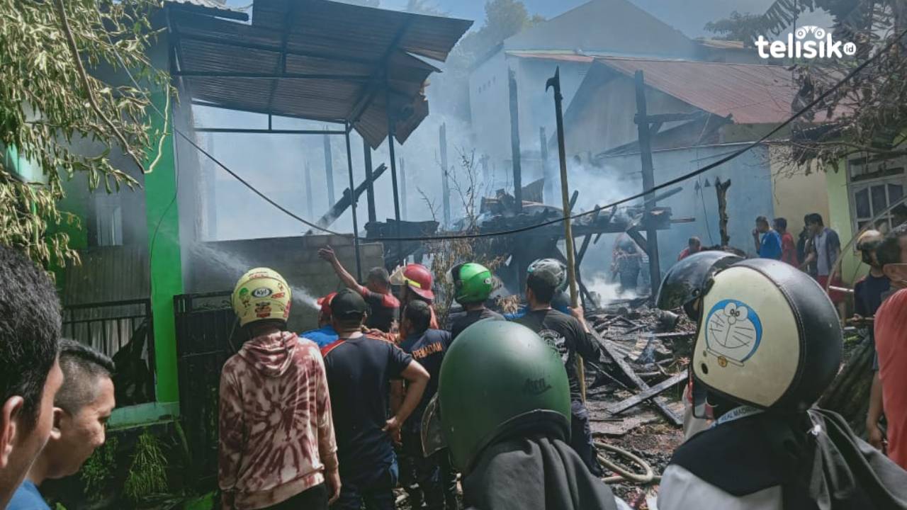 2 Rumah Warga di Kota Baubau Hangus Terbakar