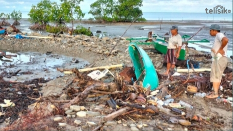 Kadis Perikanan Miris Lihat Hasil Pembangunan Tambat Labu Nelayan di Kolut