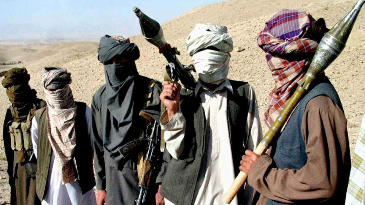 Taliban Penggal Kepala Puluhan Warga Afghanistan dan Ditampilkan Depan Umum