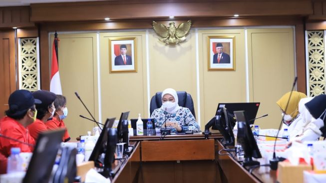 Diminta Jokowi Sederhanakan Aturan JHT, Ini Respon Menaker Ida Fauziyah
