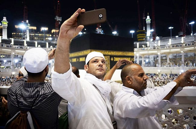 Arab Saudi Larang Bikin Konten Video dan Foto Selfie di Makkah, Masjidil Haram dan Masjid Nabawi