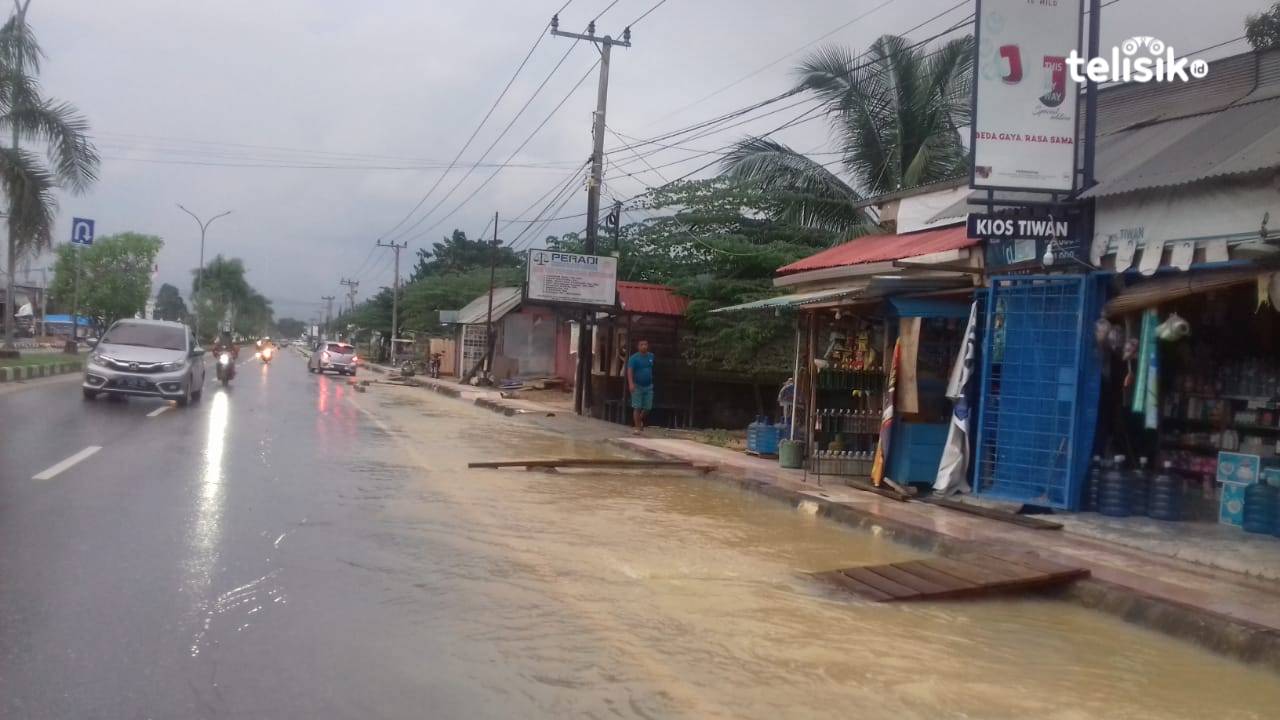 Keluhkan Banjir, Warga: Drainasenya Tidak Berfungsi