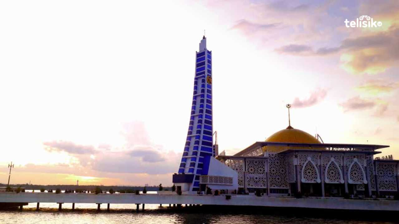 Masjid Al-Alam Kendari Tempat Komplit untuk Berbuka Puasa