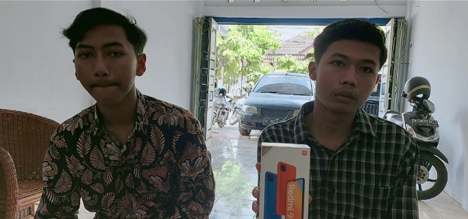 Dua Mahasiswa Dirampok Dua Pemuda Bermasker TNI-Polri