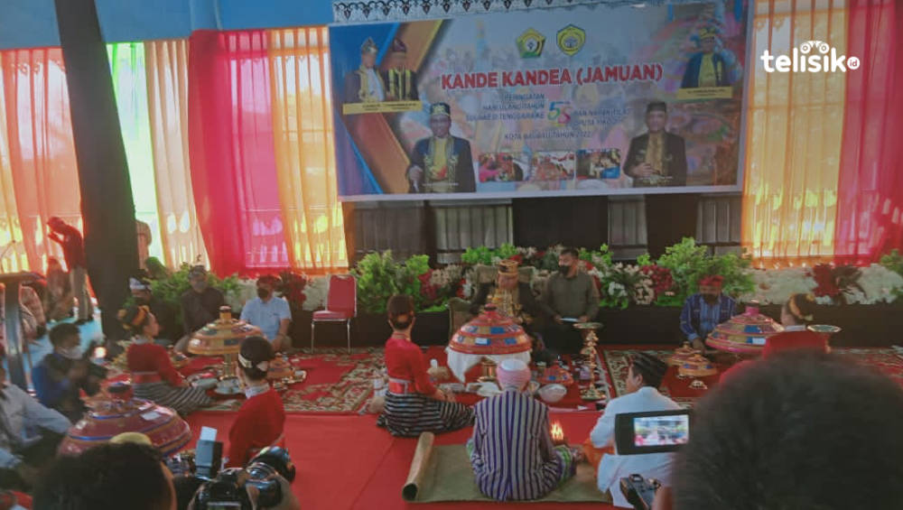 Kande-kandea, Tradisi Kesultanan Buton Hiasi HUT Sulawesi Tenggara Ke-58