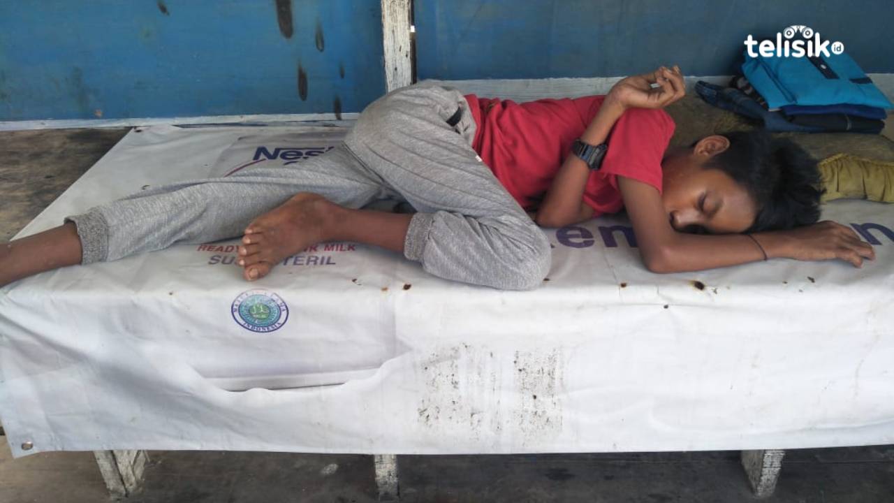 Ketiduran di Kapal, Bocah Pedagang Nasi Asal Wangi-Wangi Terlantar di Kendari