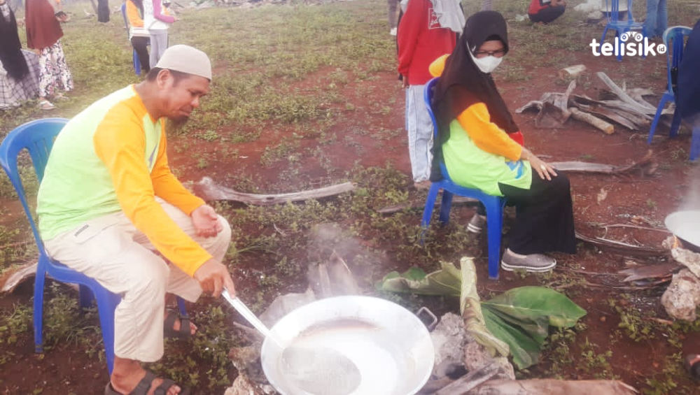 Mengenal Honenga, Budaya Pembuatan Minyak Goreng Khas Masyarakat Wakatobi