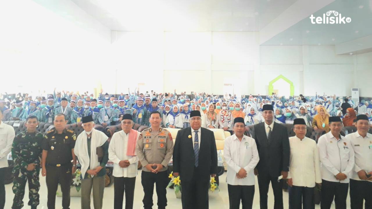 931 CJH Sulawesi Tenggara Dilepas, Jemaah Termuda 19 Tahun