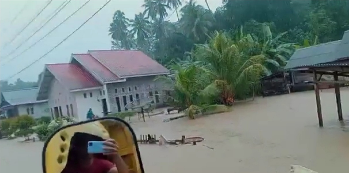 Desa Togomangura Buton Dilanda Banjir, Kerugian Diperkirakan Capai Ratusan Juta