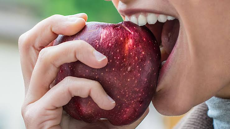 Catat, 5 Makanan Ini Bisa Jaga Kesehatan Gigi dan Mulut
