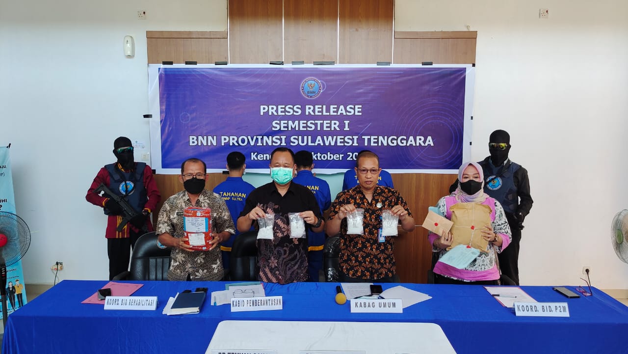Hingga Oktober, BNNP Sulawesi Tenggara Ungkap Ratusan Gram Sabu dan Tetapkan 6 Tersangka