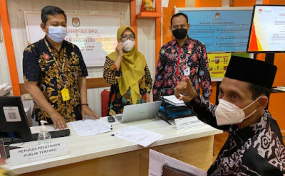 KPU Terima Visitasi Penilaian Ketaatan Layanan Informasi dari KI Jawa Timur