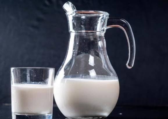 3 Jenis Susu Aman Dikonsumsi Penderita Maag