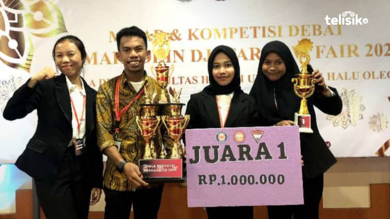 Tim Verban Raih Juara 1 Kompetisi Debat Kamaruddin Djafar Law Fair 2022