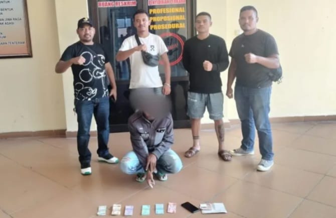 Penjudi Togel Ditangkap Polisi Sedang Mengisi Angka
