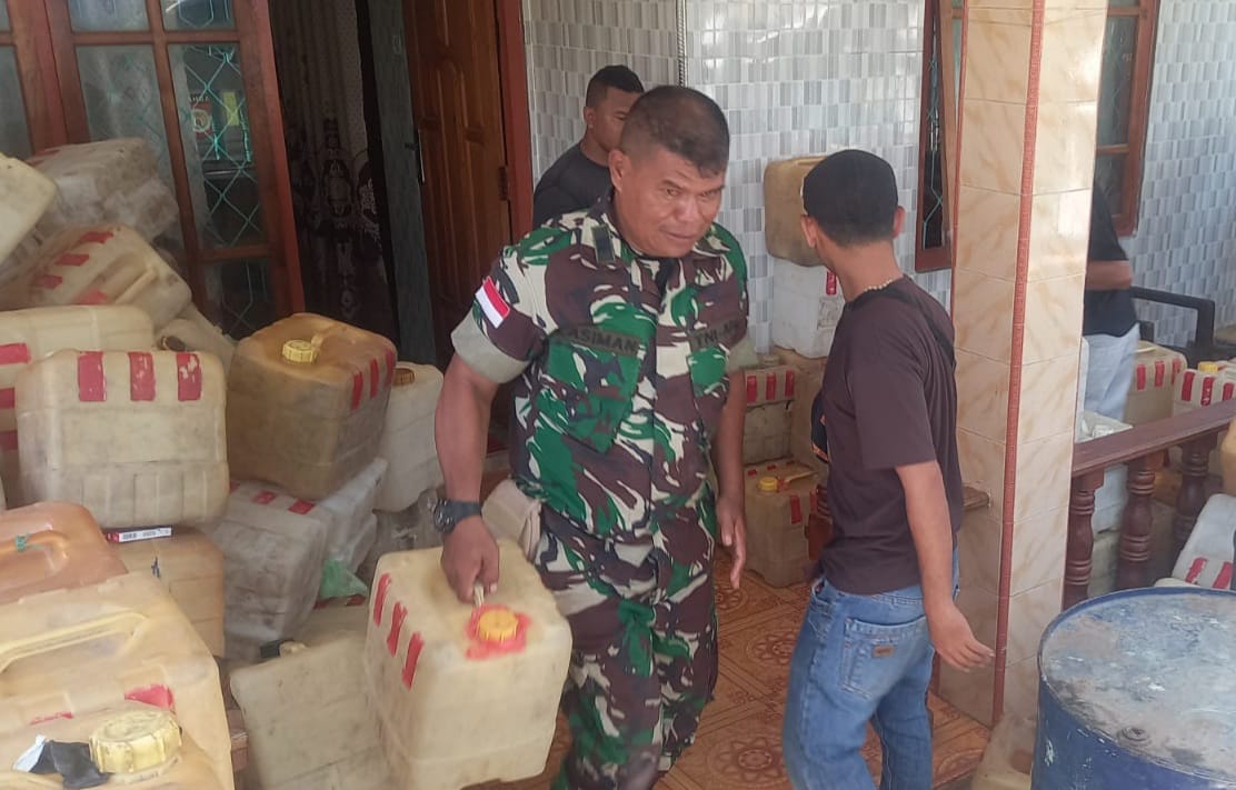 TNI Amankan 5 Ton Minyak Tanah Jatah Manggarai Yang Hendak Diselundupkan