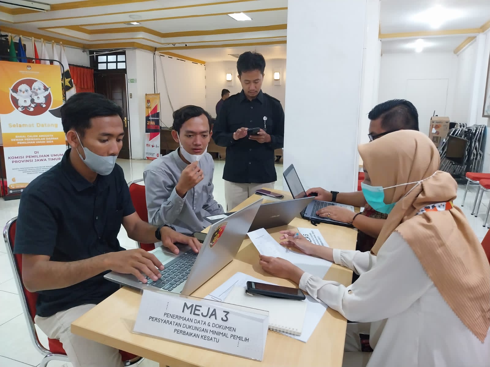 17 Calon DPD RI Jawa Timur Serahkan Dokumen Dukungan Perbaikan