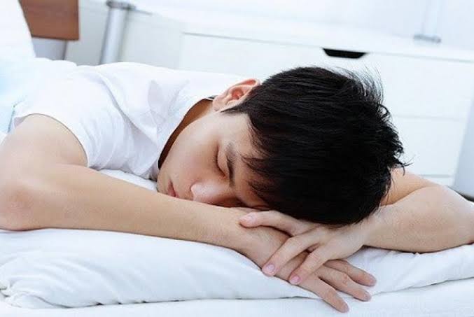 4 Dampak Buruk Tidur Tengkurap yang Perlu Diwaspadai