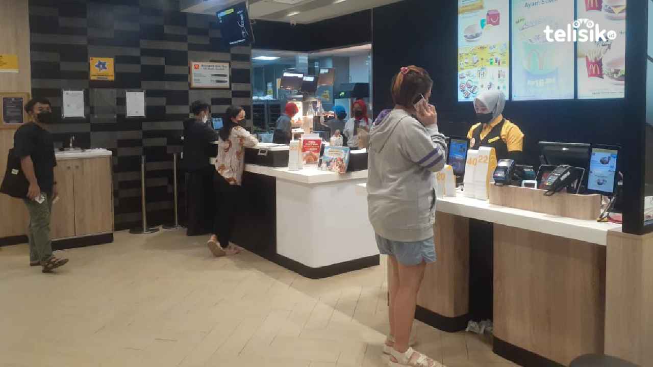 Pengunjung McDonalds Kendari Risih Gegara Masih Wajibkan Masker