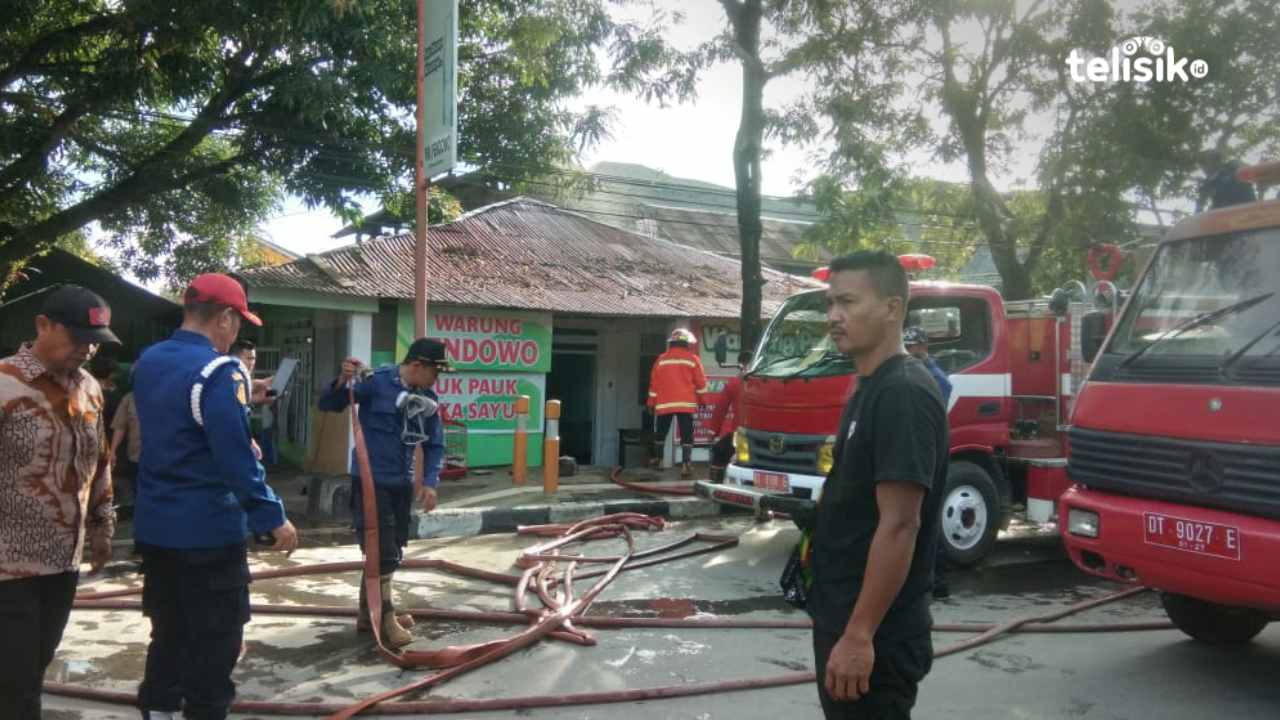 Warung Makan Pendowo Dekat Eks MTQ Kendari Hangus Terbakar