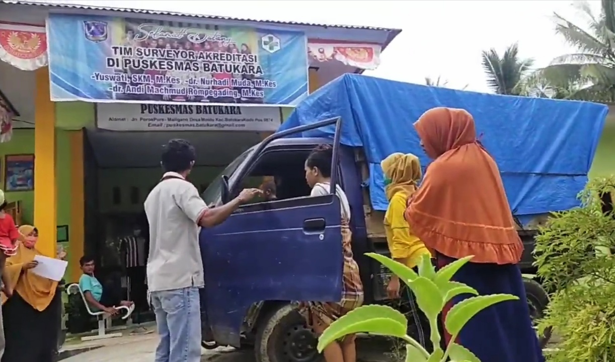 Ambulance Dibawa Kapus, Pasien Melahirkan Naik Pick Up