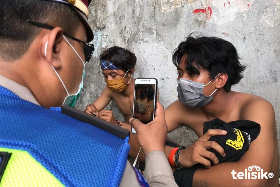 Dua Pemuda Diamankan Polisi saat Hendak Demo di DPR RI