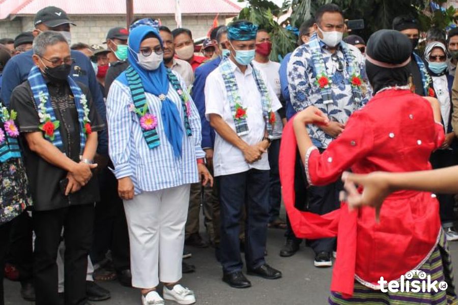 Wakil Ketua DPR RI Hadiri Langsung Kampanye Paslon HATI di Wakatobi