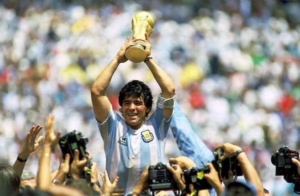 Legenda Sepakbola Argentina Diego Maradona Meninggal Dunia