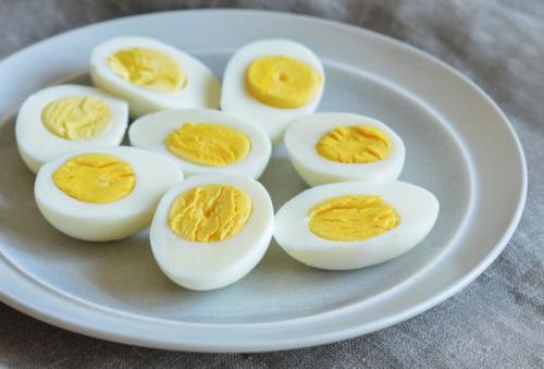 Konsumsi 6 Makanan Ini untuk Meredam Stres