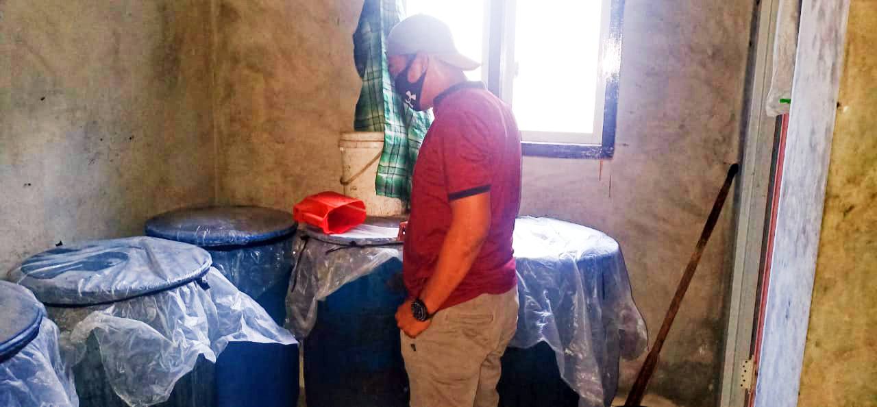 Polres Wakatobi Grebek Pabrik Pembuatan Miras di Rumah Warga