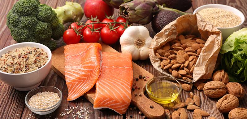 10 Daftar Makanan Kaya Nutrisi yang Baik untuk Kesehatan