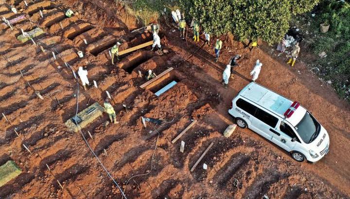 Lubang Kuburan Jenazah COVID-19 di TPU Kendari Sisa Lima, Petugas Butuh Alat Berat