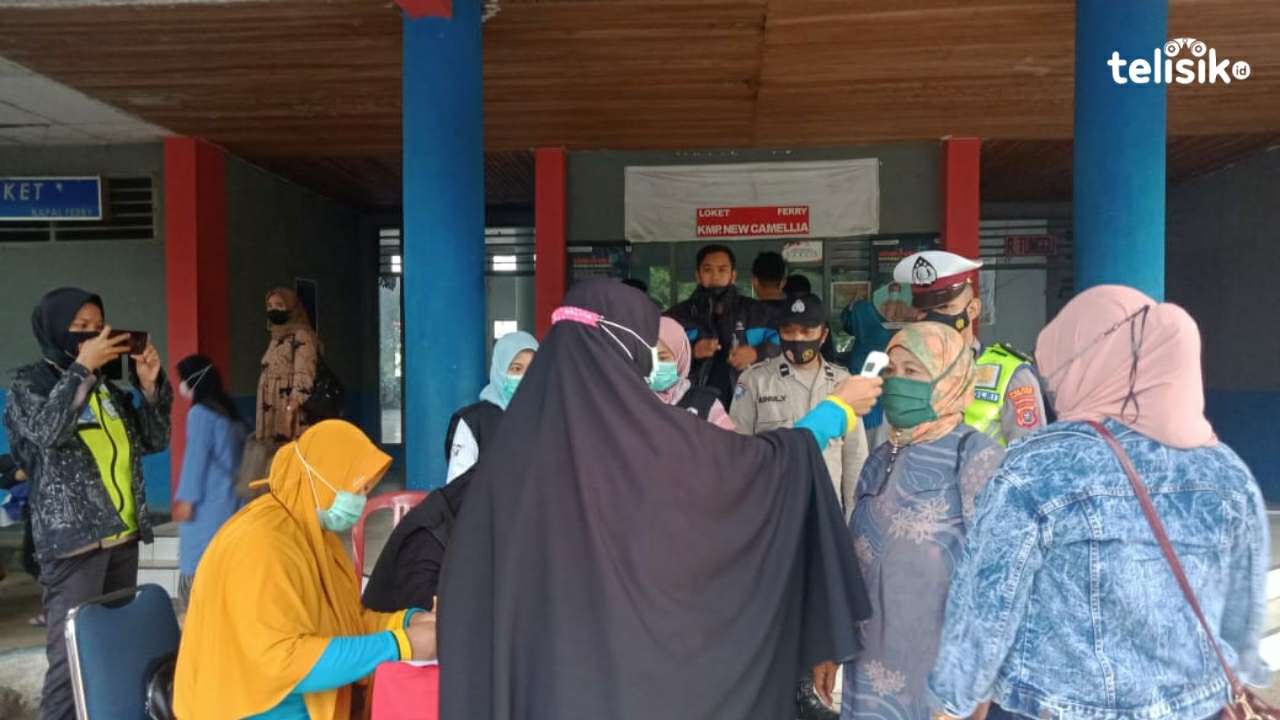 Penumpang Menuju Siwa Wajib Skrining Kesehatan di Pelabuhan Tobaku