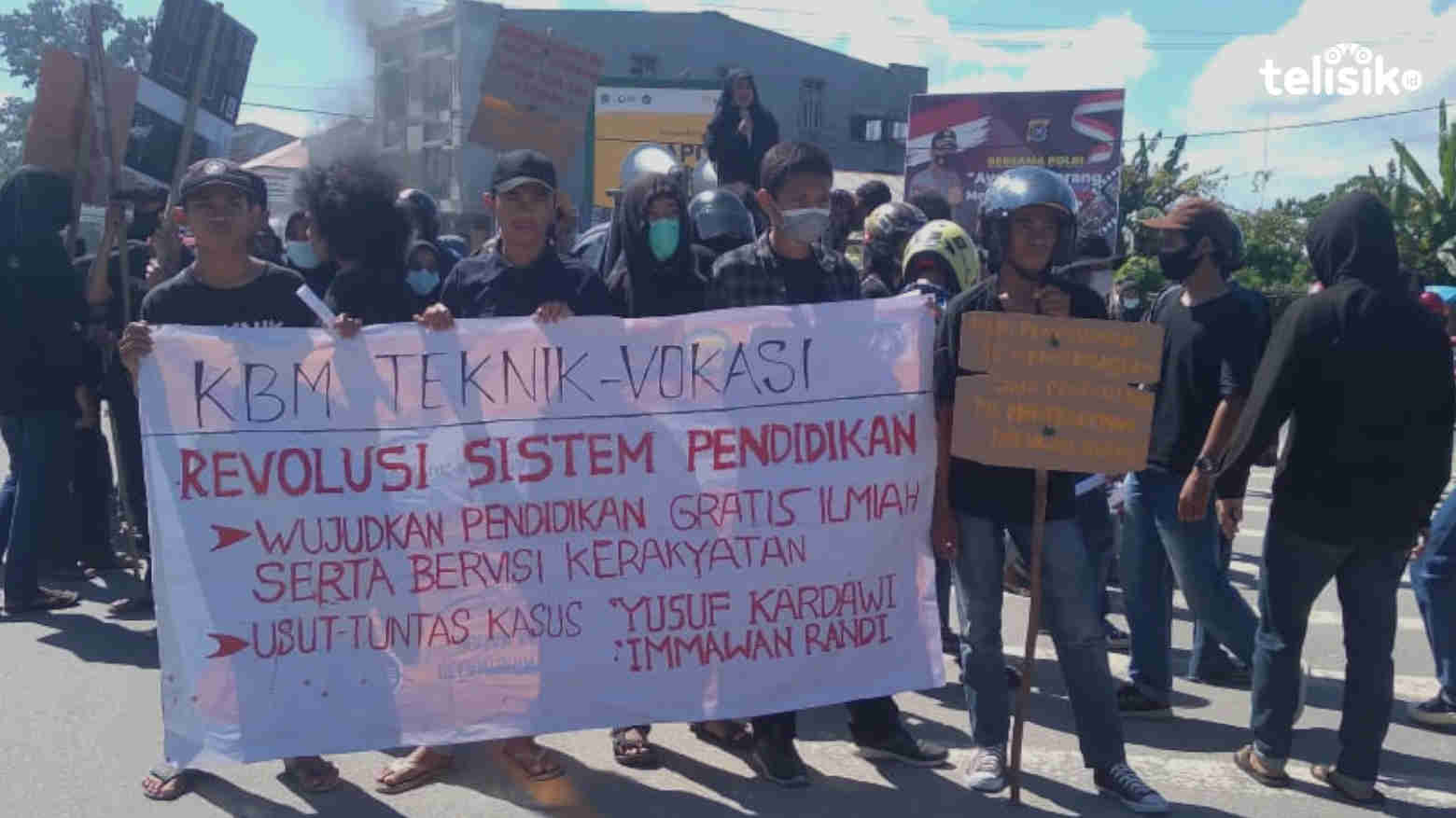 Peringati Hardiknas, Mahasiswa di Kendari Gelar Demonstrasi