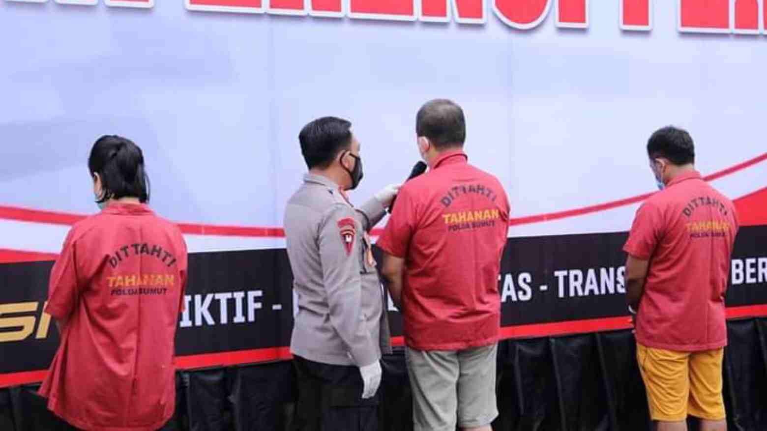 Polisi Bongkar Praktik Penjualan Vaksin COVID-19 Ilegal di Medan