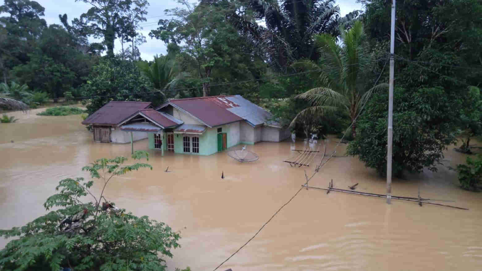 Empat Kecamatan di Kabupaten Sintang Masih Terendam Banjir