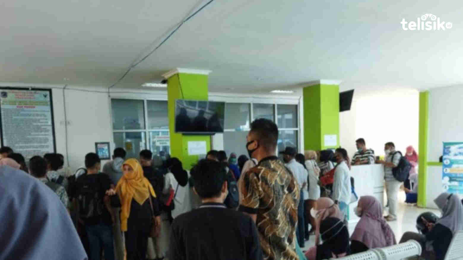 Pemburu NIP Serbu Rumah Sakit Demi Suket Berbadan Sehat