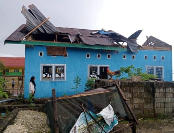 Angin Kencang Rusak Gedung Sekolah dan Rumah Warga Desa di Buton