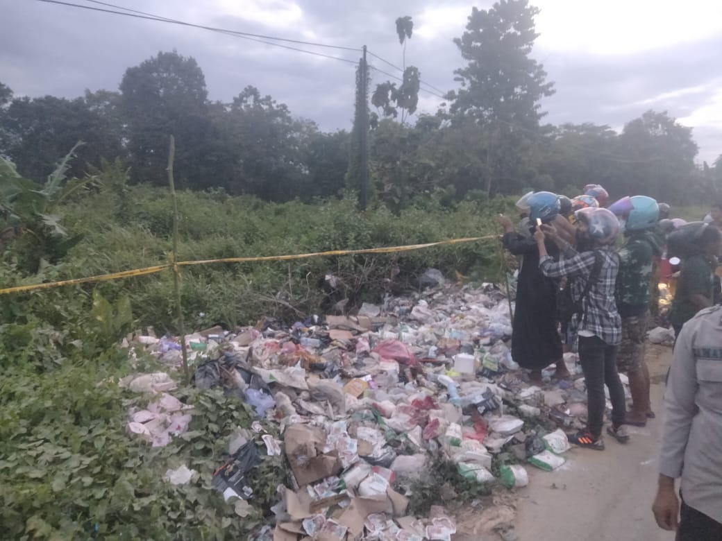 Warga Kendari Temukan Bayi di Atas Tumpukan Sampah